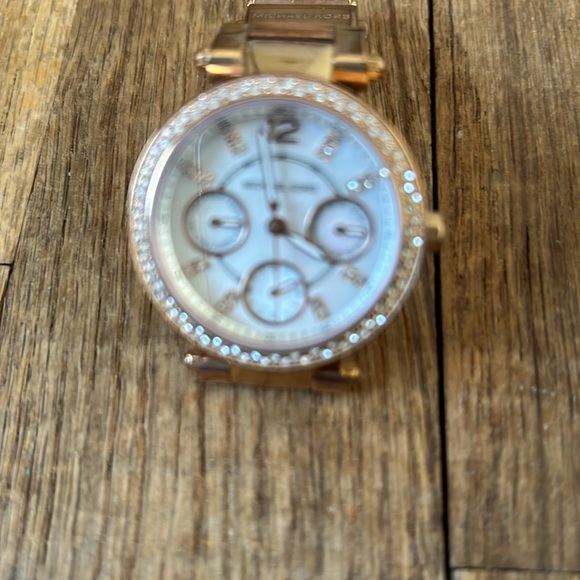 Michael Kors watch - Picture 2 of 2